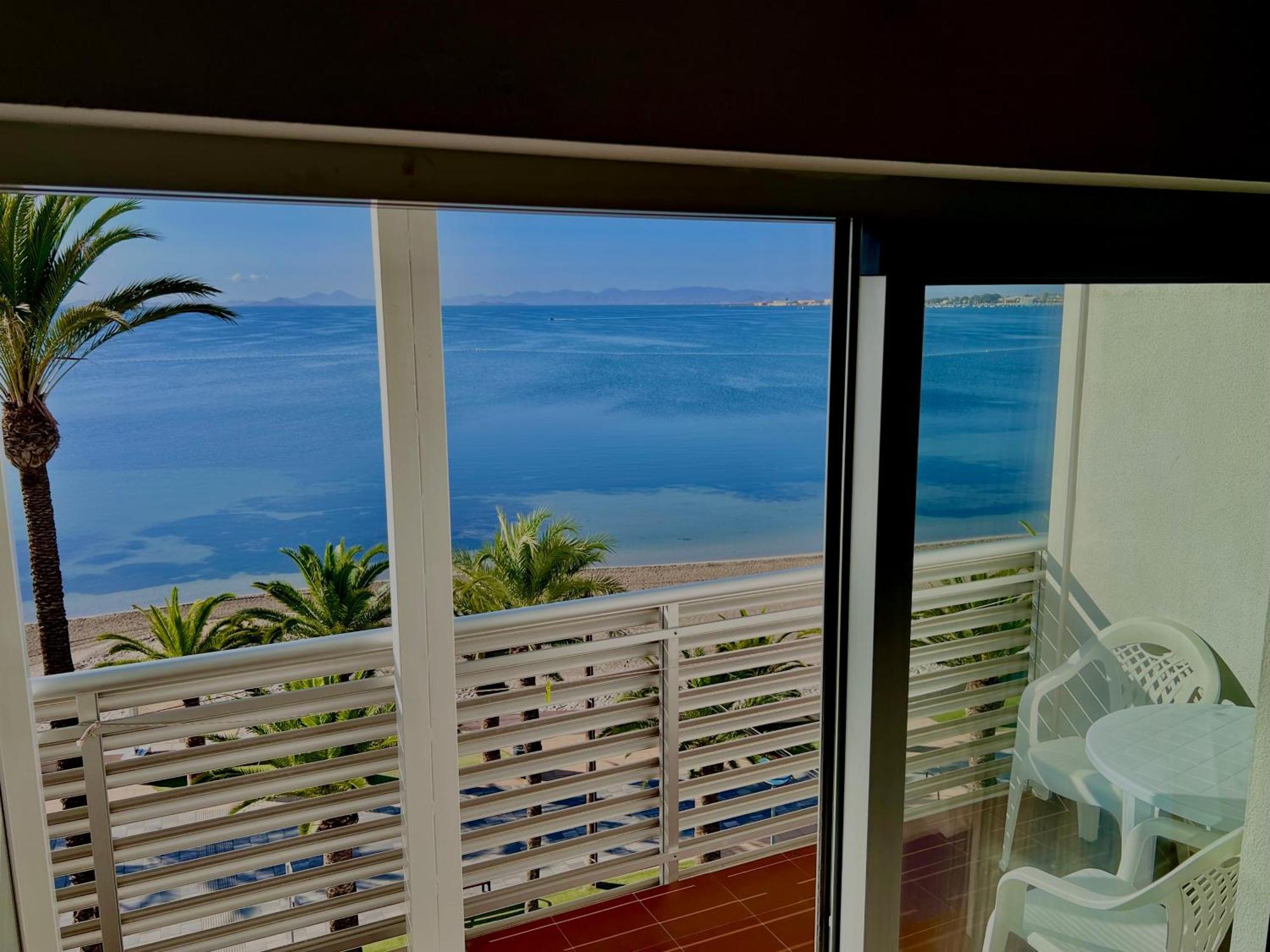 Hotel Neptuno サン・ペドロ・デル・ピナタル エクステリア 写真
