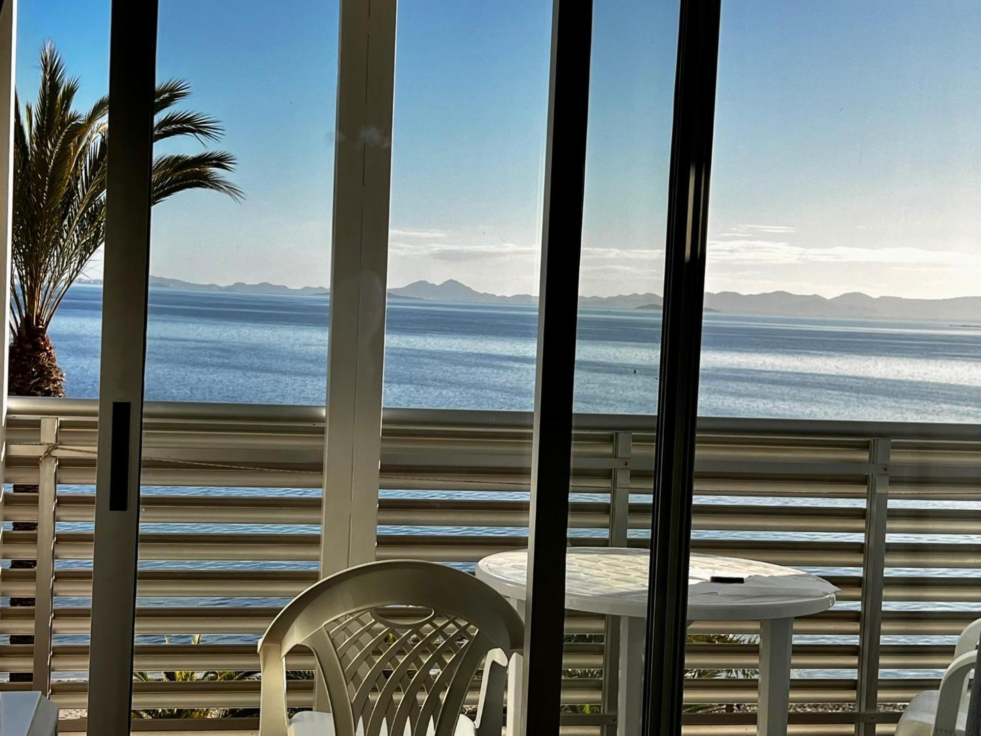Hotel Neptuno サン・ペドロ・デル・ピナタル エクステリア 写真