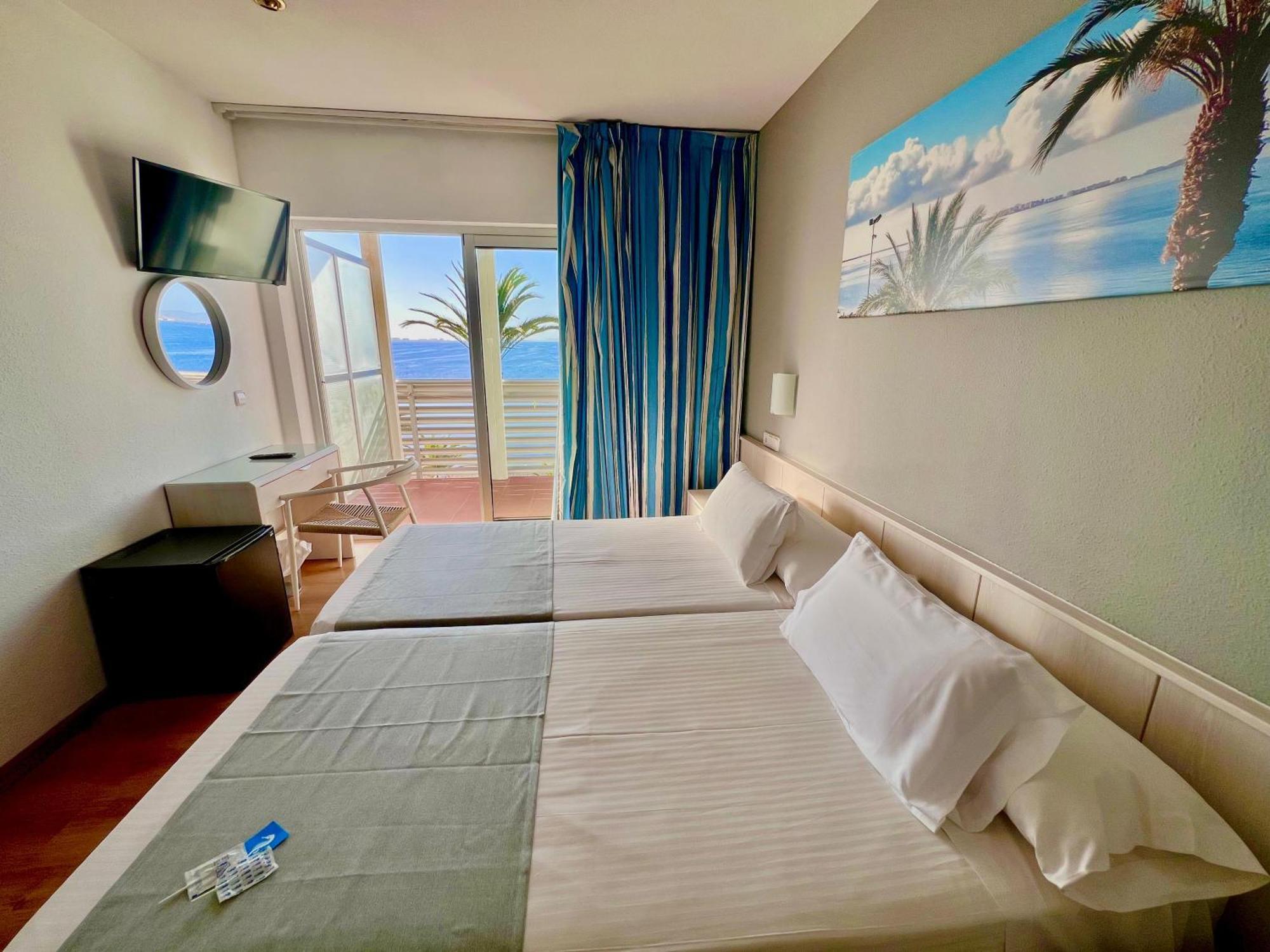 Hotel Neptuno サン・ペドロ・デル・ピナタル エクステリア 写真